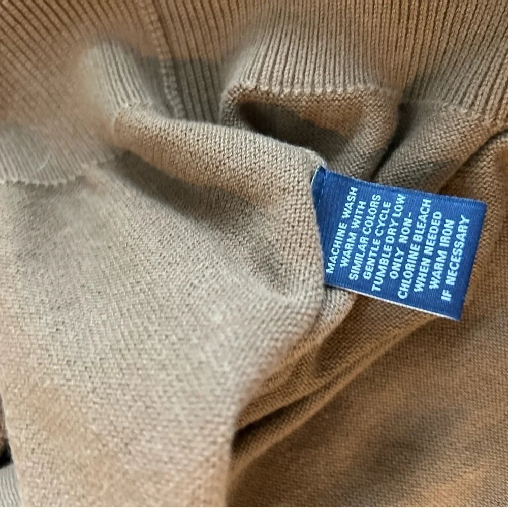 Roundtree & Yorke Men’s V Neck Tan Sweater Size XL